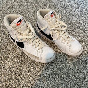Nike blazers size 5.5 Y